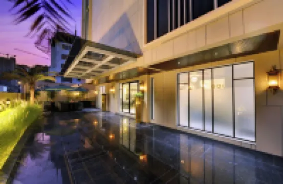 โรงแรม เดอะ บีคอน NIBM ปูเน