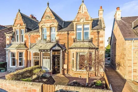 The Castle B&B Отели рядом со станцией Вокзал "Инвернесс"