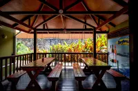 Surfers Beach Self Catering Chalets Hotels in Takamaka