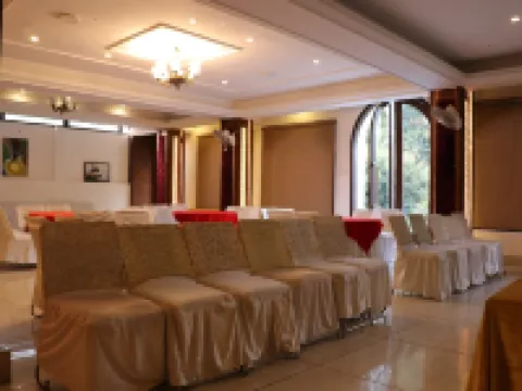 Kings Retreat Hotels in Patiala