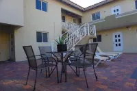 Hacienda Apartments near the beach Hotels in Matividiri