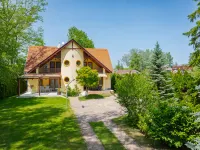 Jokai Hotels near József Attila Emlékmű