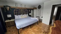 Charming, Pet friendly, Long stay discounts, 6 miles to Convention Center