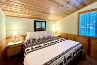COZY 2 bedroom,2 bathroom loft. DOG FRIENDLY. Close to YELLOWSTONE NATIONAL PARK