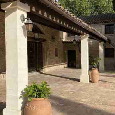 Domaine de la Reynaude Hotel Exterior