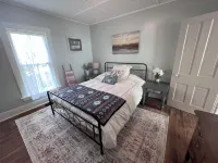 Charming 3-bedroom Craftsman house in delightful Willow Springs, MO