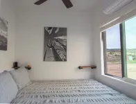 Pool, Hot Tub, King Bed, Views, Close to Sedona! Unique Shipping Container Home!