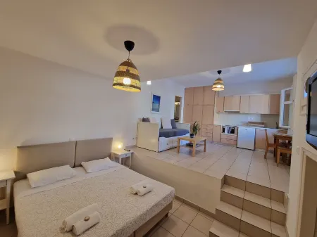 Karaoulanis Apartments