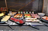 โรงแรมคาร์ด