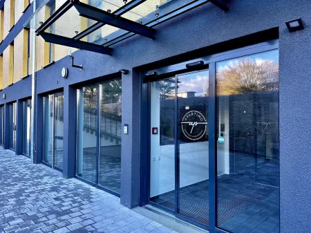 Apartimo München-Unterhaching Отели в г. Унтерхахинг