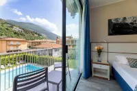 Hotel Holiday Sport & Relax - piscina