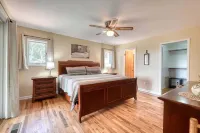 Longview - Woodburninng Fireplace - Outdoor firepit Clay County 호텔