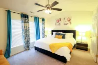 Lux Pet Friendly Retreat with King Bed, TV in all Rooms, 65in TV, Central to RDU