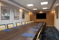 Hampton Inn & Suites Tampa-North - Kitchens