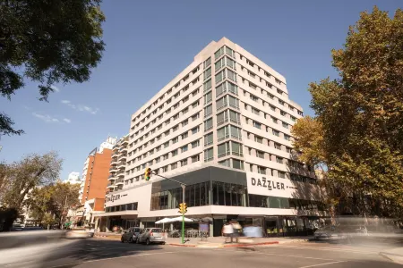 Dazzler by Wyndham Montevideo Отели рядом с достопримечательностью «Museum of Pre-Columbian and Indigenous»