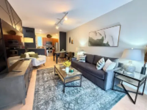 Charming Downtown Dayton Townhome with private garage