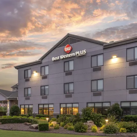 Best Western Plus Castlerock Inn  Suites