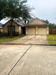 Spacious 5-bedroom home with WiFi, AC, Smart TV, in nice Sugar Land neighborhood Hotels near Brightwater Park