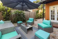The Palms of Tampa - Private Courtyard