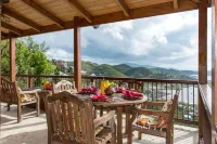 Peaceful, luxury villa with breathtaking views of Coral Bay and the BVIs