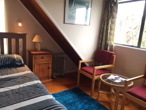 Cozy two story hideaway Hotels in Whangamata