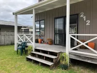Cozy two story hideaway Hotels in Whangamata