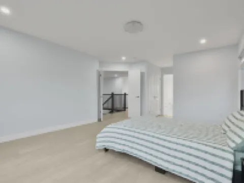 Luxury 5BR London Escape: Perfect for Families & Groups!