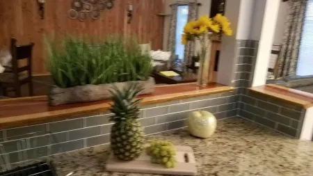 Stunning Custom Ranch in Central Roswell Отели в г. Розуэлл