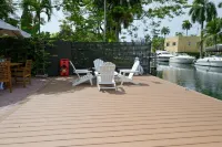 D’Mauchi-WaterHouse-Beaches20min-boat-dockparking