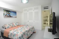 Charming 2-bedroom apartment  with breath taking view of the Ocean Hotels in Marino