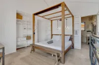 Luxury Villa Overlooking the Laguna Marina - 4 ดาว