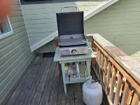 Beautiful RIVERFRONT studio apartment close to Glacier National Park!