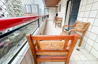 3 bedroom apartment, 100m from the beach with pool and barbecue