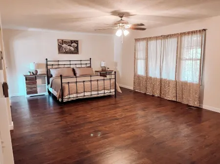 Spacious Family-friendly home along Seneca Lake