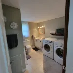 Naini's Rental, 4 bedrooms, located on Deer Island, N.B. 5 mins from the water.