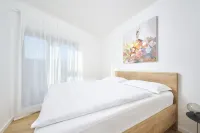 Ferienwohnung Tamar - 6 Personen, 2 Schlafzimmer, Balkon Hotels near NK Umag