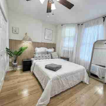 Cozy JC Oasis | Mins to NYC | Private Backyard | Fireplace | Grill | Firepit Rooms