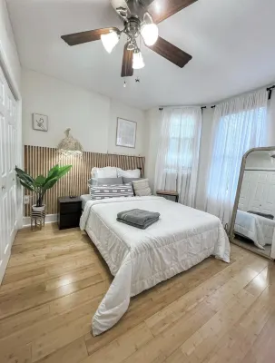 Cozy JC Oasis | Mins to NYC | Private Backyard | Fireplace | Grill | Firepit