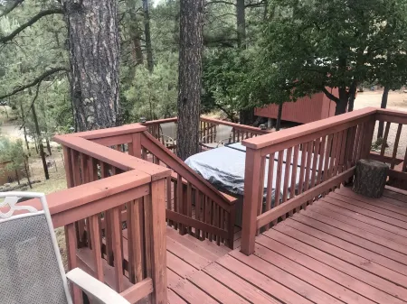 COZY CABIN, 2Br/1Ba Central Air/Heat, 6 PRS HOT TUB Отели рядом с достопримечательностью «Moon Mountain»