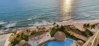 3BR fully equipped condo OCEAN FRONT - Golden Zone