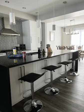 Luxurious and Fashionable Home | Sleeps 8