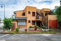 Historic Barrio Amon at Downtown San Jose bright apartment  with private balcony