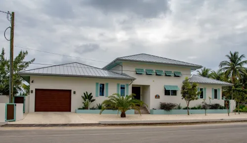 Carolina Kai - Beautiful Luxury Villa Private Beach Near Rum Point & Starfish Pt