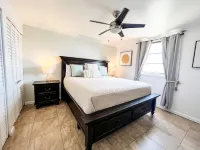 Walking distance to the Gorgeous Sapphire Beach!