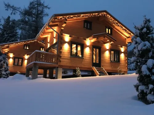 Log Cabins with Sauna, Fireplace, Terrace, Barbecue Etc. in Alpine Chalet Style