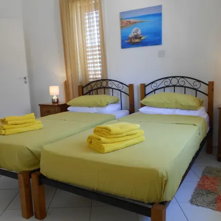 Polis villa rental with shared pool, Wi-Fi, balcony, terrace and air con