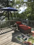 Cozy lake house minutes to Craigville Beach Hotels in Centerville