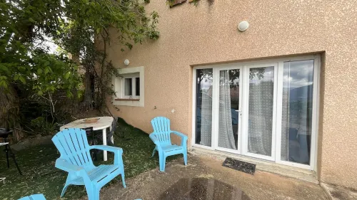 Charming ground floor villa between sea and mountains Hotels in Afa