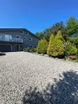 Huron Waterfront Cottage/16+ Guests/Hottub/Outdoor Shower/2 Pets/Private Beach.