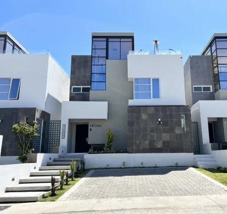 3BR 10 Guest with Pvt. Jacuzzi 2 pools Gated Comm. Security 24-7 AC Отели рядом с достопримечательностью «Baja Gallery»